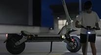 (A Video) GOTRAX RAPTOR Electric Scooter
