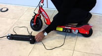 Your First Time with Razor E100? Watch This Manual