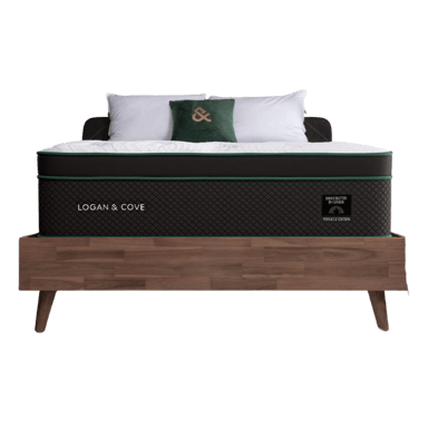 Logan & Cove Pinnacle