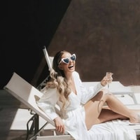 Le Rose Stories Review