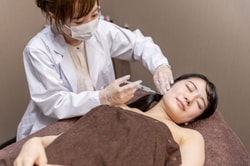 Almond Clinic