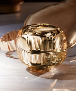 Cl&eacute; de Peau Beaut&eacute;