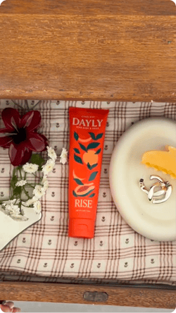 DAYLY