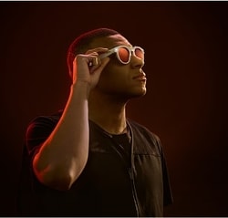 GlassesUSA.com