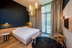 Hotels.com