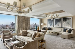 Hotels.com
