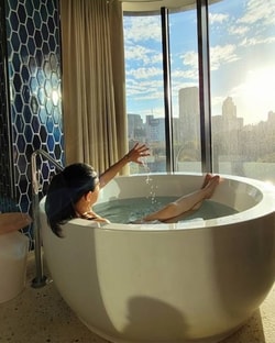 IHG