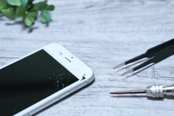 iPhone Shuri Kyukyubin