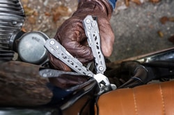 Knivesandtools