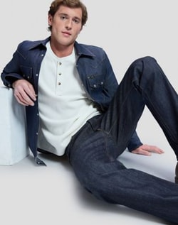 Lee