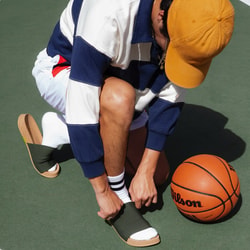 MESSAGE Footwear