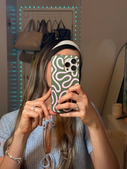 Pela Case