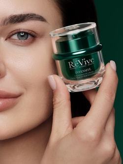 R&eacute;Vive Skincare