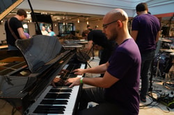 Simply Piano