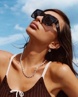 Sunglass Hut