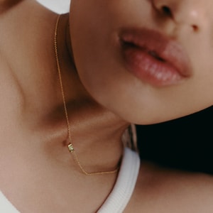 BAGUETTE BIRTHSTONE NECKLACE (18K GOLD VERMEIL)