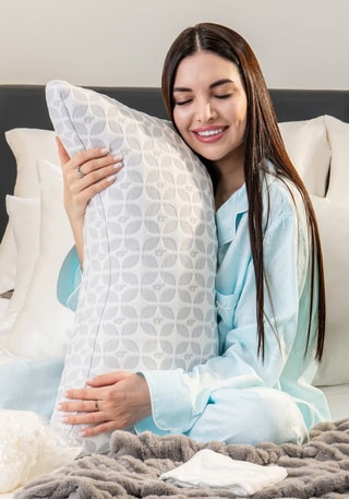 Blissy - Silk Sleep Essentials by Blissy