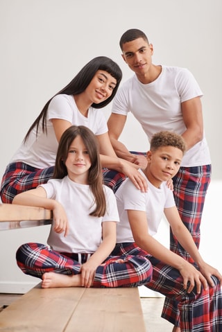 BuyTShirtsOnline - Reliable UK Bulk Activewear Supplier