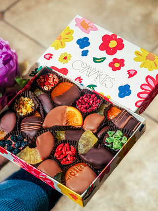 Compartes Chocolatier - Artisan Flavors and Designs