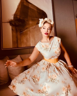 Retro Stage - Most Awaited 80's Vintage Retro Clothing