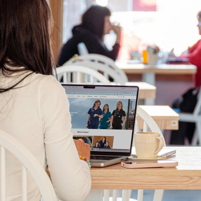 Before You Refresh Work Uniforms at Comenii, Compare the Promo Codes Available for July 2026 Checkout and Storewide Savings