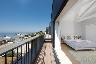 Why Cornwall Hideaways Maintains a Strong 3.3/5 Feefo Rating in 2026 Despite Mixed Guest Experiences and Varied Property Conditions