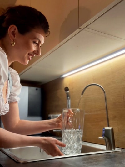 Waterdrop Makes Cleaner Water Sound Simple In 2026, But This 4/5 Review Shows The Real Trade-Off Behind Daily Filter Use And Replacement Costs