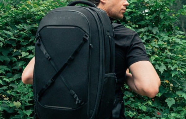 NOMATIC Review 2025 → Functional Bags for Travel Photography - Main Image