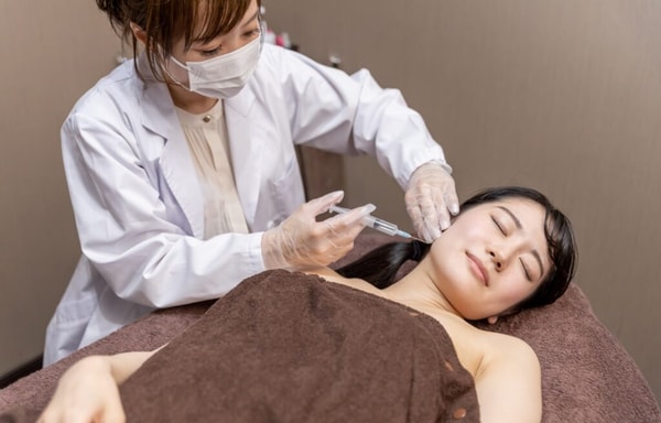 Almond Clinic Banner