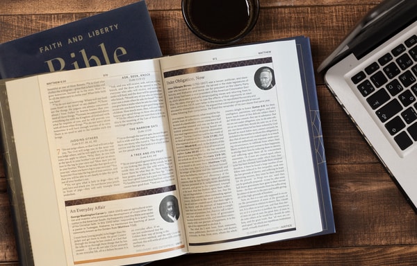 Bibles.com Banner