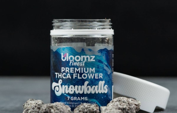 Bloomz Hemp Banner