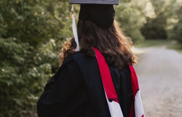 Cap and Gown Direct Banner
