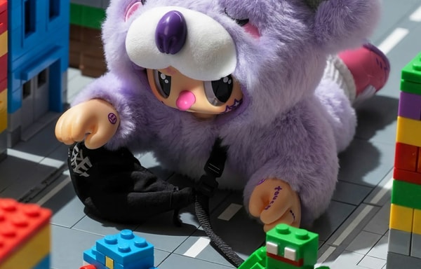 Character Online Banner