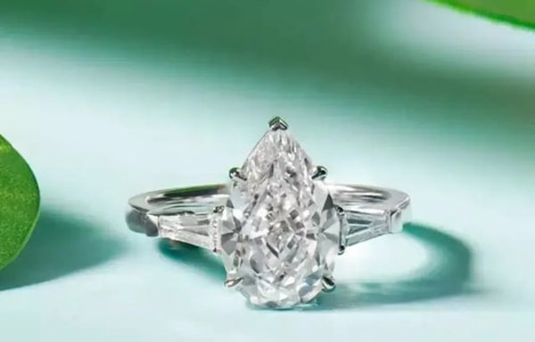 Diamond Veneer Banner