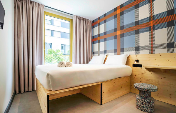 easyHotel Banner