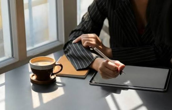 ESR Tech Banner