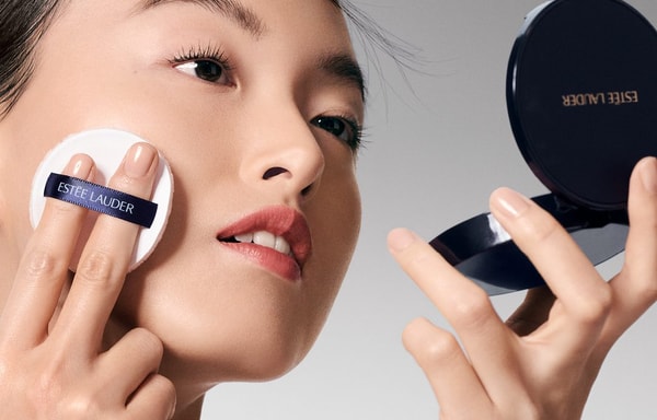 Est&eacute;e Lauder Banner