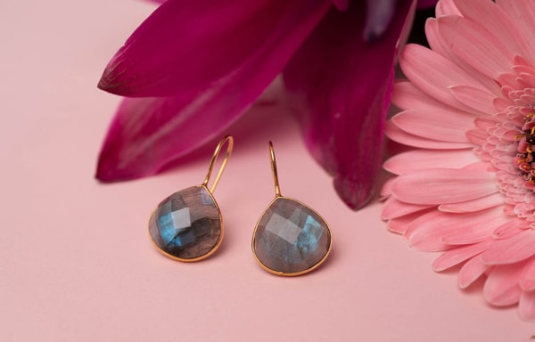 Fleurs des Pr&eacute;s Jewelry Banner