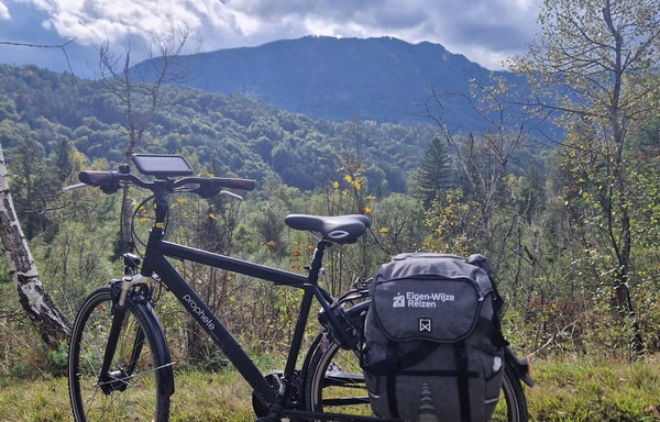 Happy Cycling Holidays Banner