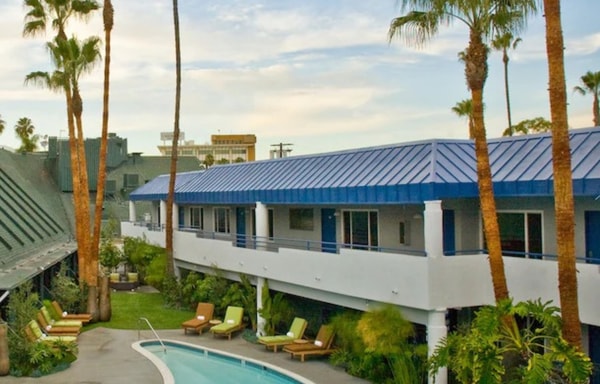 HotelsByDay Banner