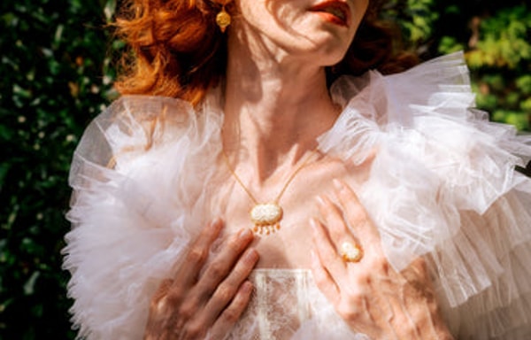Hysteria Jewelry Banner