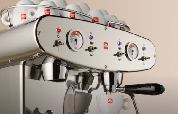 illy Banner
