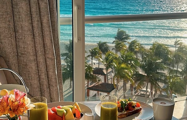 Le Blanc Cancun Banner