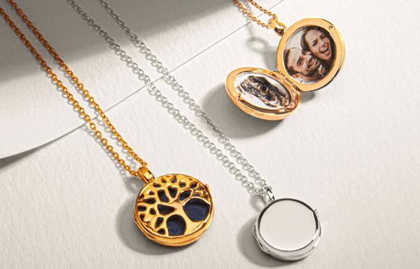 Lovelox Lockets Banner