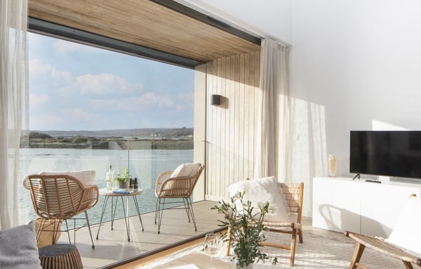 Luxury Coastal Banner