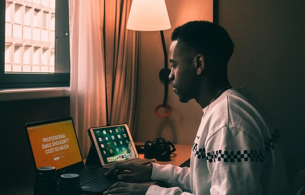 Mango Mail Banner