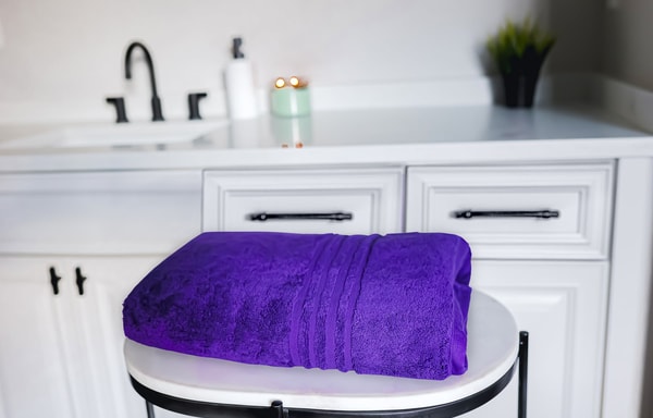 Mint Luxury Linens Banner