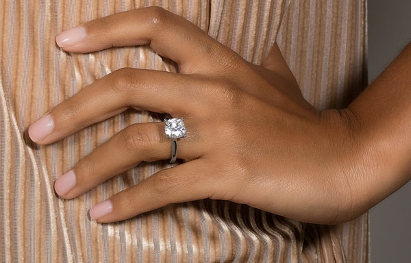 Moissanite Outlet Banner
