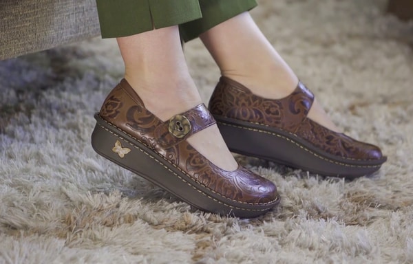 Nursing Shoes Banner