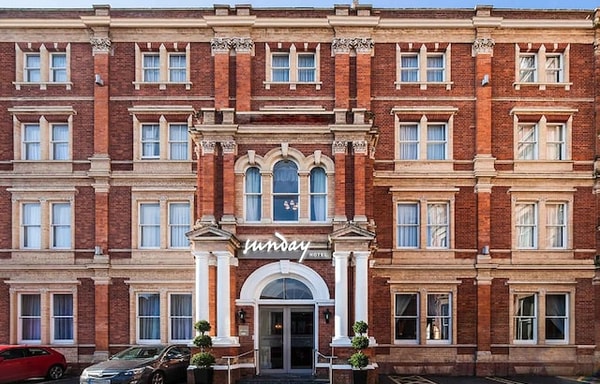 OYO Hotels Banner